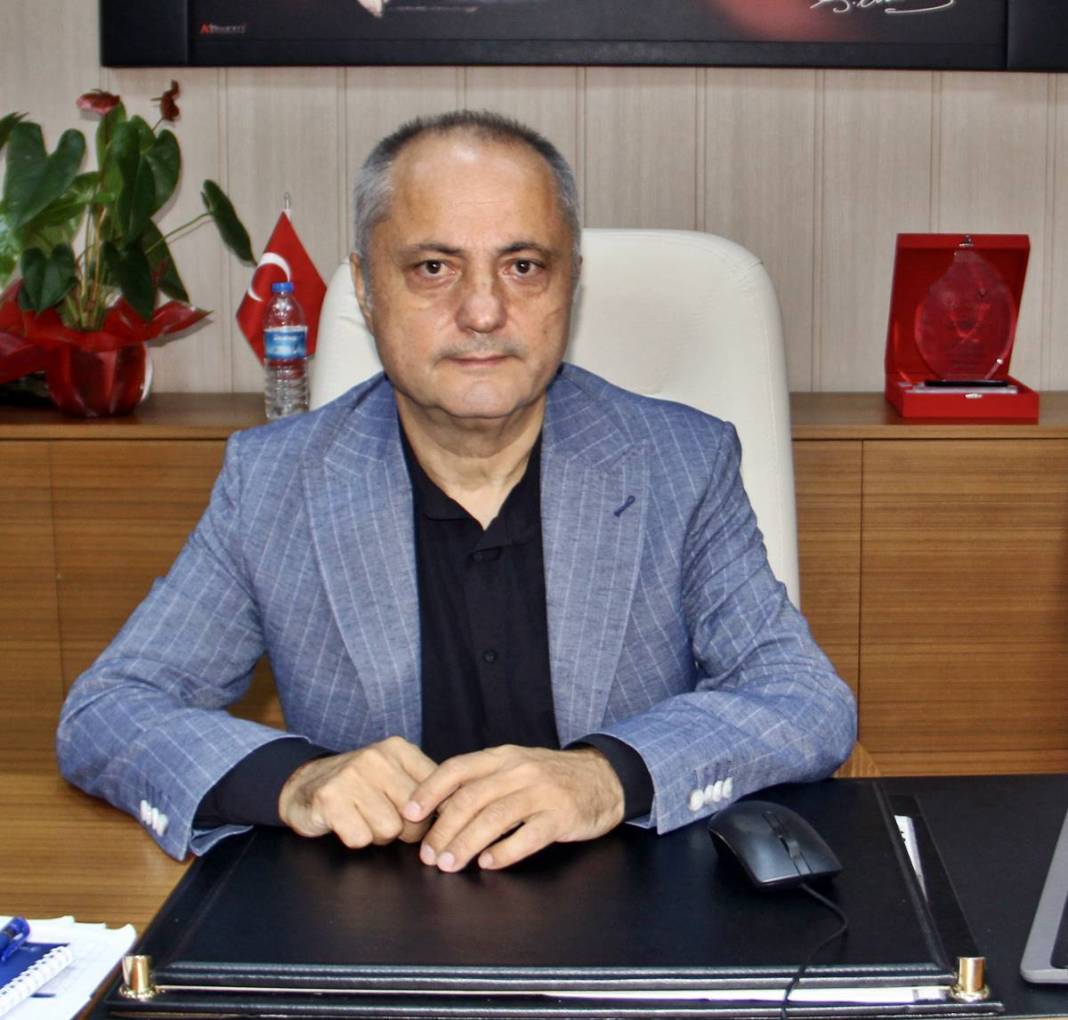 O kentin sahili bir anda çöple doldu: Deniz görünmüyor! Çevreyi kirletenlere sorsan hepsi vatanperverdir... 2